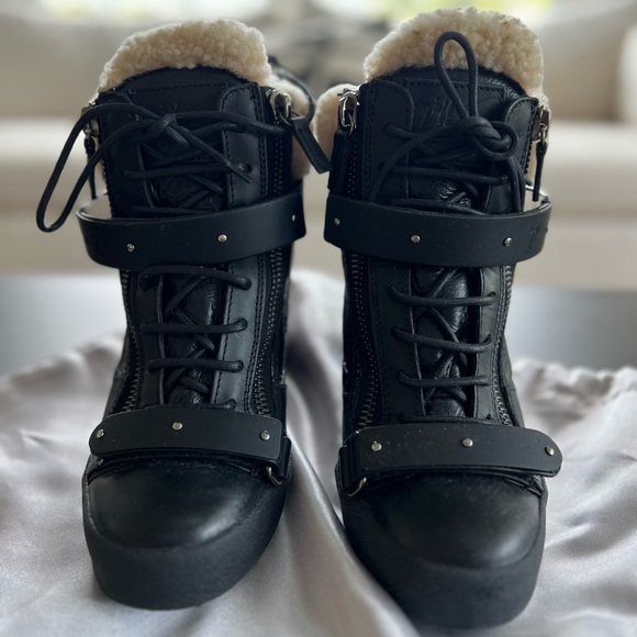 Giuseppe Zanotti Shearling lined Wedge Sneaker 7.5 Like New - Picture 4 of 10